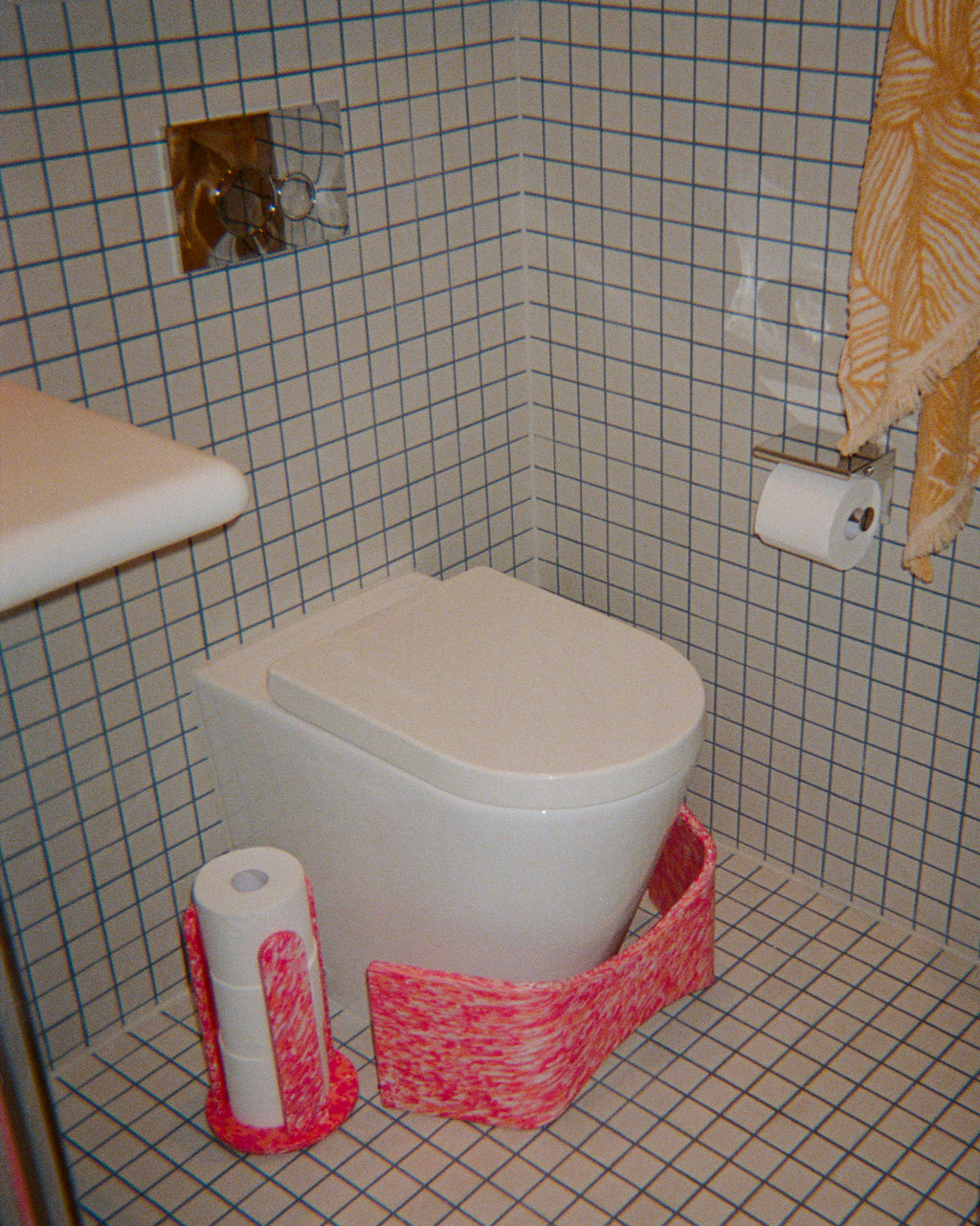 Peachy Toilet Roll Holder